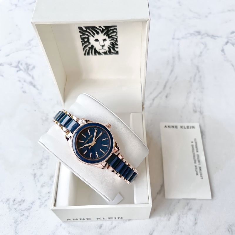 Đồng hồ nữ thương hiệu ANNE KLEIN dây demi tone rose gold và xanh navy model AK/3212NVRG