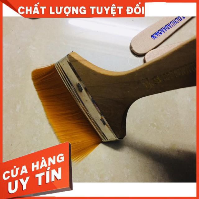 Chổi sơn vẽ mảng màu vàng | BigBuy360 - bigbuy360.vn