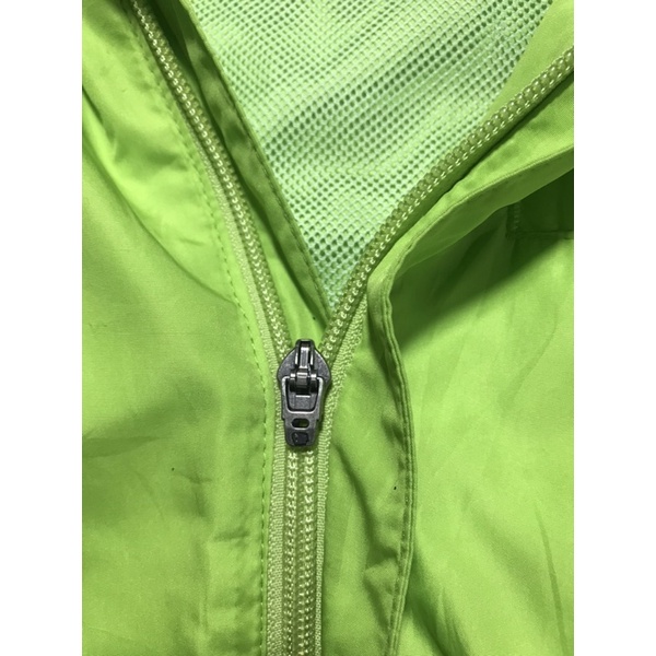 Áo khoác gió thể thao hiệu Nike màu xanh dạ quang size M