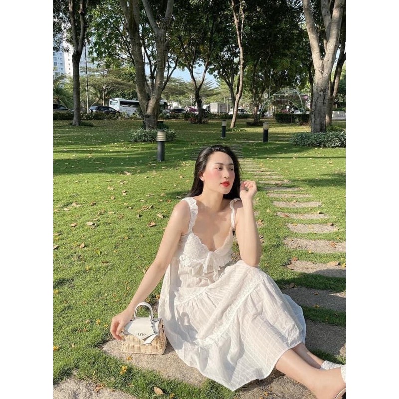 Đầm maxi thô trắng hai dây cánh tiên tiểu thư phối ren có đệm ngực hàng đẹp, Váy 2 dây nữ đi biển hàng 2 lớp dáng dài | BigBuy360 - bigbuy360.vn