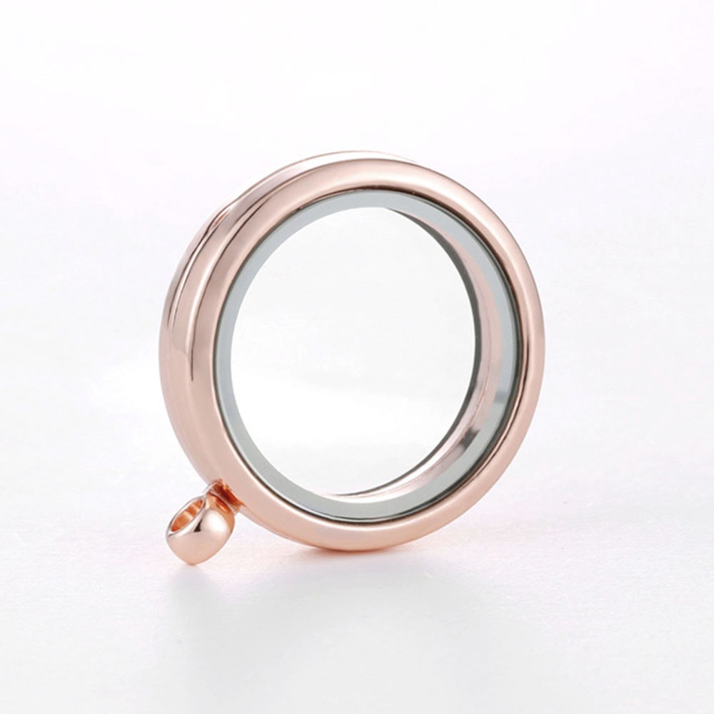 Dây chuyền với mặt có mề đay hình tròn xinh xắn