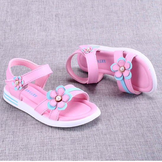 sandal bé gái size 26-30 đính bông đế mềm