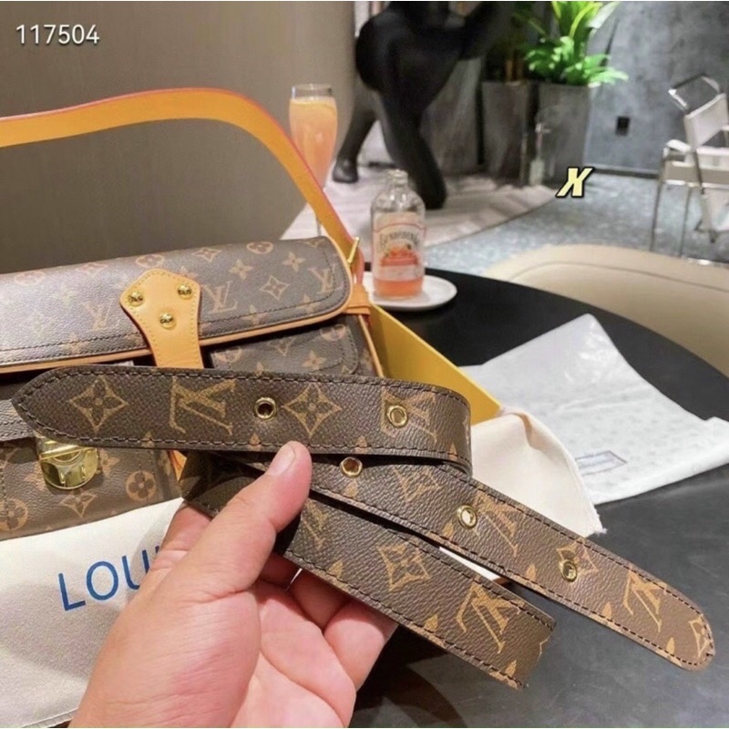 Túi đeo vai lệ vy