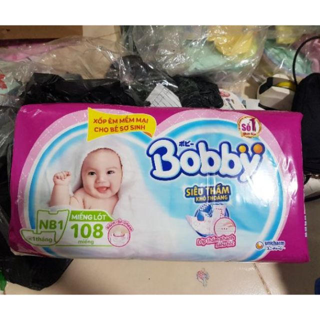 Miếng Lót Sơ Sinh Bobby Newborn 1 108 Miếng, Tặng 9 Miếng Tã Dán Sơ Sinh