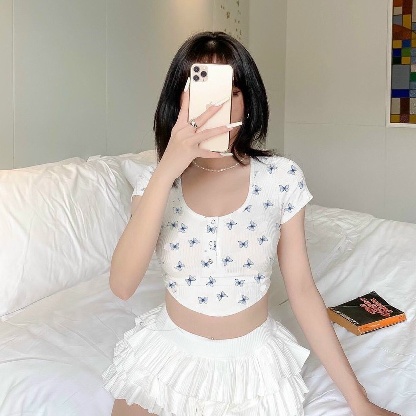 Áo Croptop vạt bầu - Áo Croptop Nữ Sexy kiểu hình bướm đuôi tôm, nút bấm với màu trắng tinh khôi | BigBuy360 - bigbuy360.vn