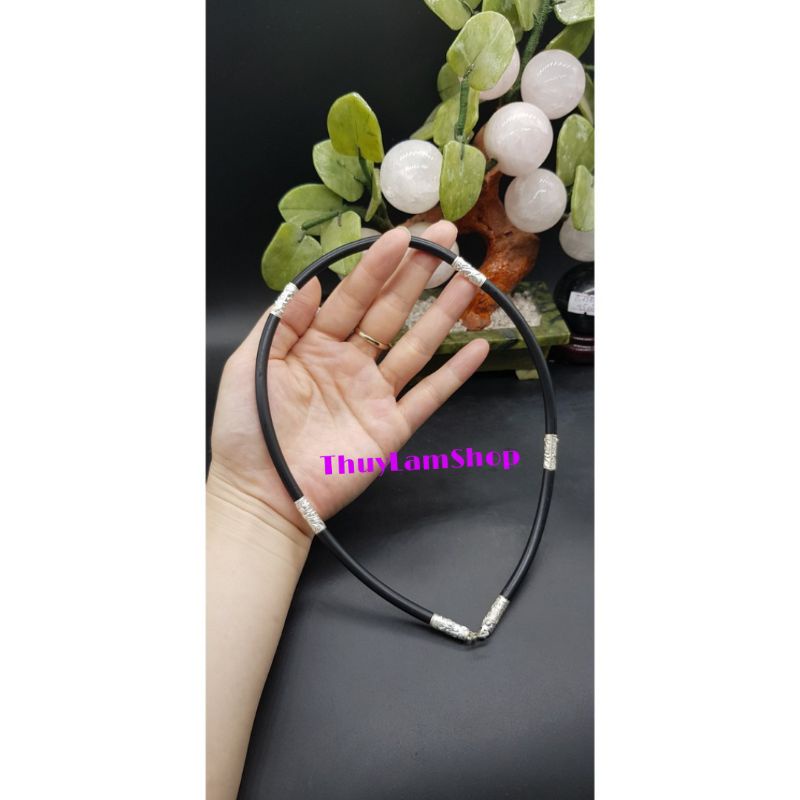 Vòng đeo cổ dây cao su bọc charm rồng 5mm