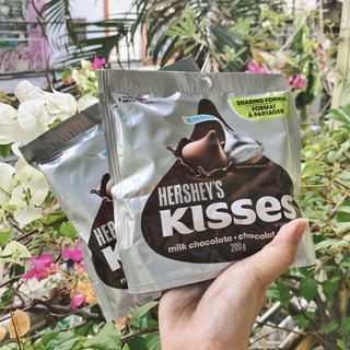 Socola Hershey's Kisses Milk Chocolate Gói 200g của Canada