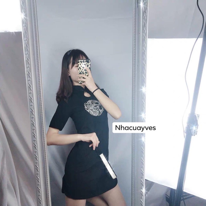 [HÀNG CÓ SẴN KHÔNG CẦN ORDER] SƯỜN XÁM NGẮN DÁNG ÔM THÊU HOẠ TIẾT RỒNG KỲ LÂN CỰC ĐẸP