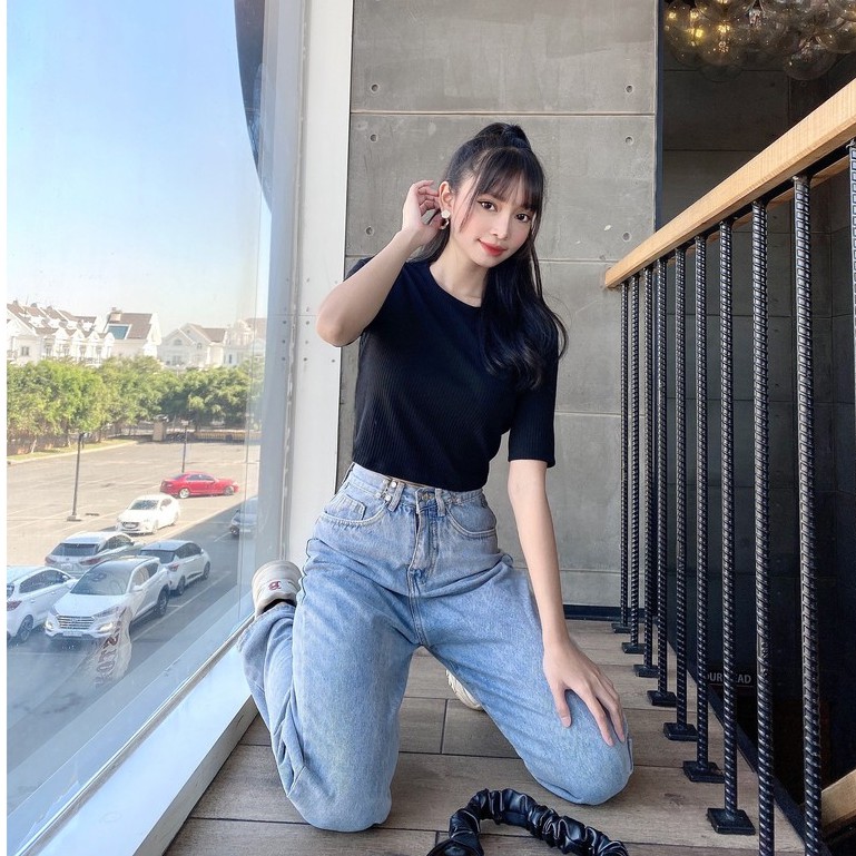 [Mã FAMARAL1 giảm 10K đơn 50K] Áo crop top cổ tròn ngắn tay ôm dáng vải thun gân co giãn