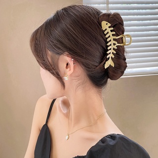 Kẹp Tóc Kim Loại Hình Cá Mập Độc Đáo Cho Nữ