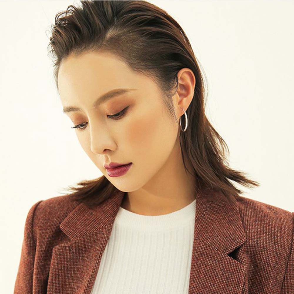 Khuyên tai tròn bằng thép titan phong cách Punk cá tính