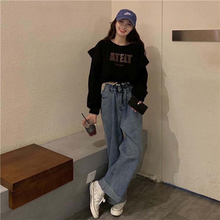 Áo croptop dài tay nỉ ATEL rút gấu tay phối bèo phom rộng dáng suông cực xinh | BigBuy360 - bigbuy360.vn