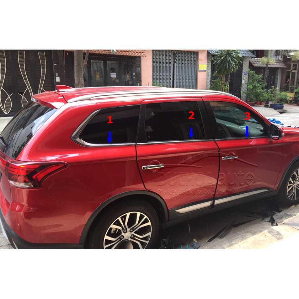 Nẹp inox chân kính Mitsubishi Outlander 2016-2021 hàng đẹp