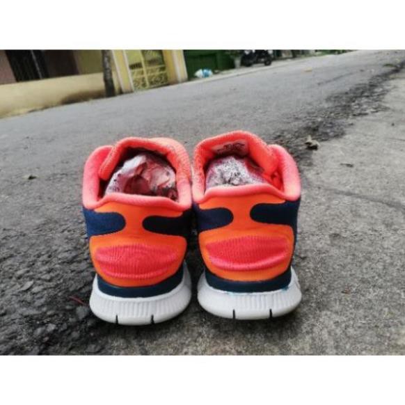 [Real] Ả𝐍𝐇 𝐓𝐇Ậ𝐓 Giày nike 2hand chính hãng bao đẹp bao chất cho các bạn luôn nhé. Size 40 chuyên chạy bộ tập gym . : ‣