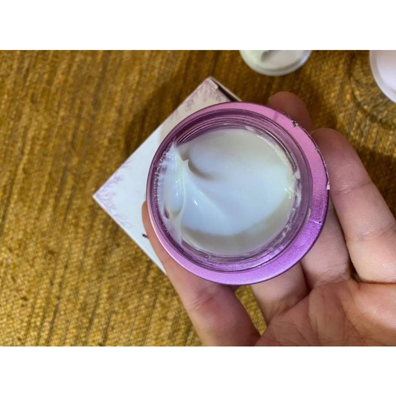 Kem dưỡng ban ngày morioko