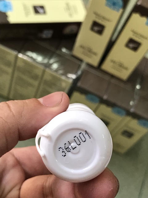 Keo dán mi loại 1