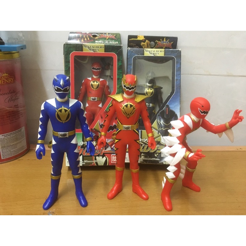 Mô hình nhựa dẻo Siêu nhân Khủng long Sấm sét / Soft vinyl Abaranger