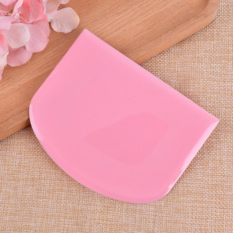 Dao Nướng Bánh Bằng Nhựa Tiện Dụng