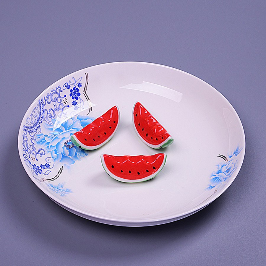 Gác đũa bàn ăn bằng sứ họa tiết dưa hấu cà chua cực xinh