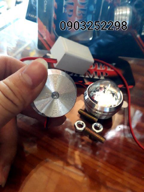 Đôi đèn chớp cảnh báo xe tải, xe hơi các màu 12v _24v dùng chung chớp mắt trâu