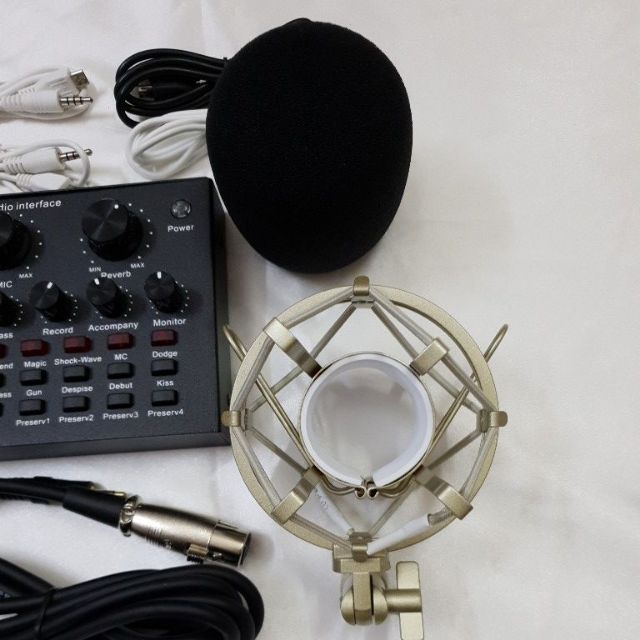 Míc thu âm livestream hát karaoke micro woaichang bm900 card v8