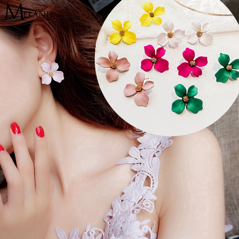 Bông tai hợp kim hình cánh hoa nhiều màu thời trang cho nữ