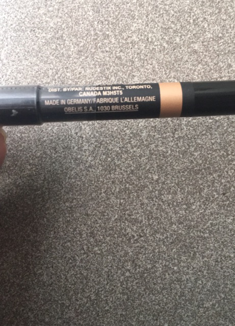 Phấn mắt dạng bút chì Nudestix Magnetic Luminous Eye Color màu Gilt  - Germany