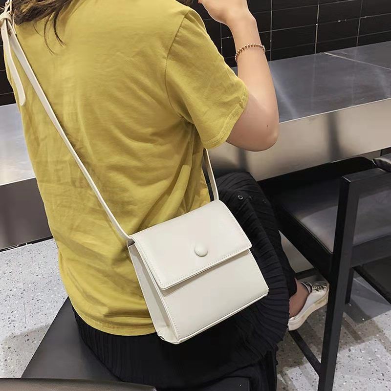 Túi đeo chéo IELGY dáng vuông màu trơn dễ phối đồ thời trang Hàn Quốc