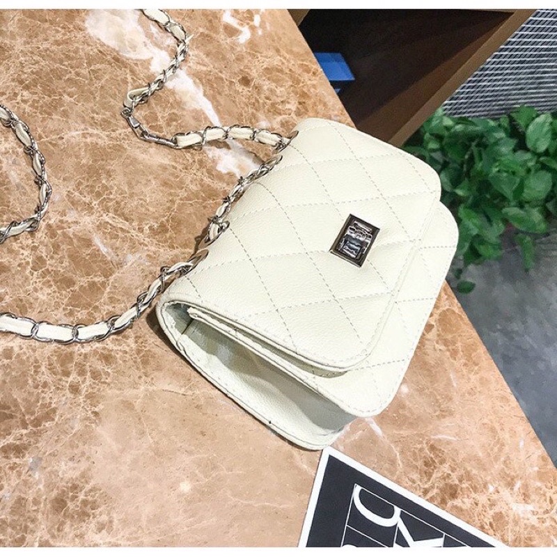Túi đeo chéo nữ mini da sần khoá xoay Zuliashop8386