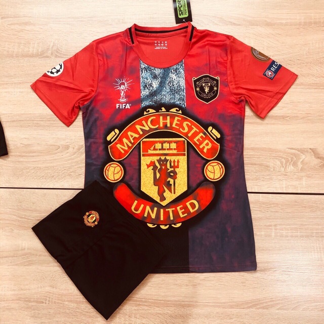 Áo bóng đá MU