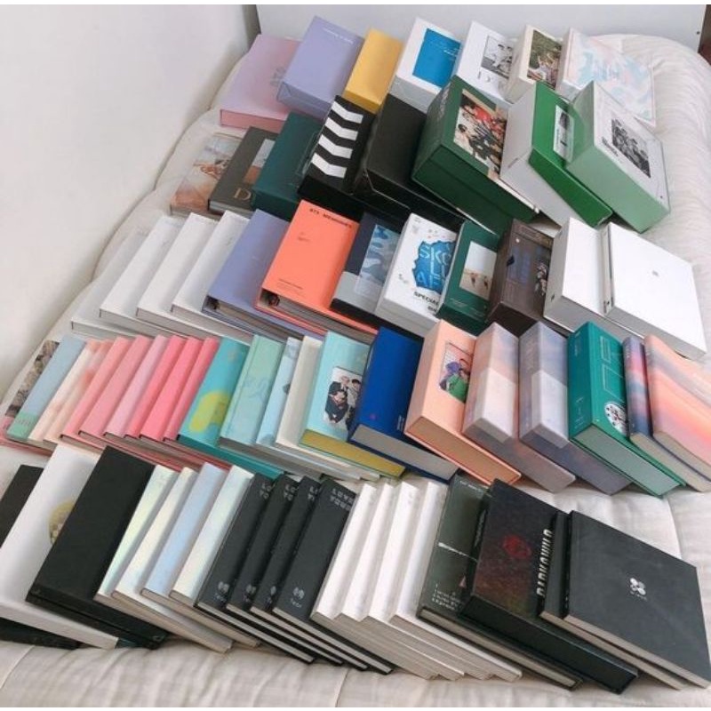 Album đầy đủ không card , poster của nhóm nhạc cầu vồng cổng USB truyền thông tôm hùm BTS