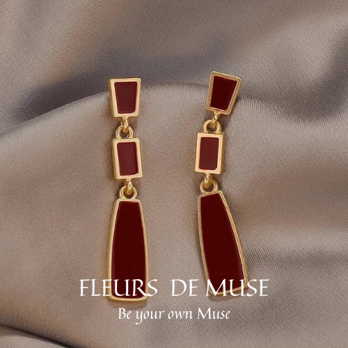 Khuyên tai kim bạc viền mạ vàng màu đỏ nổi bật Fleurs de Muse