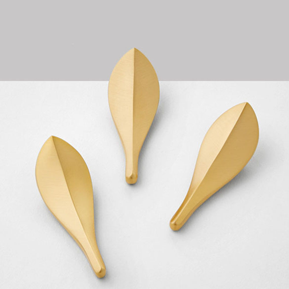 Phụ kiện gõ cửa hình chiếc lá sang trọng chất lượng cao