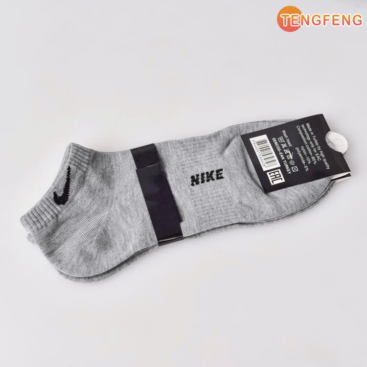 Đôi Vớ Thể Thao Thời Trang Cho Nam Nữ