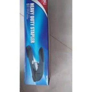 MÁY DẬP GHIM TRUNG DELI 0391 (60 TỜ)