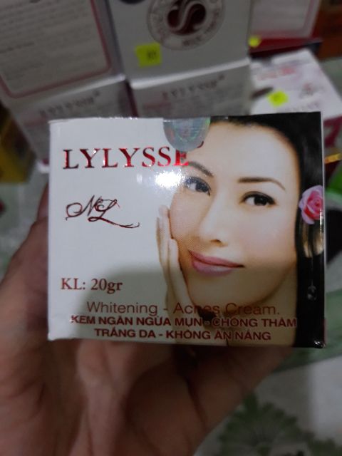 Kem ngăn ngừa mụn chống thâm trắng da chống ăn nắng LyLysee net 20g | BigBuy360 - bigbuy360.vn