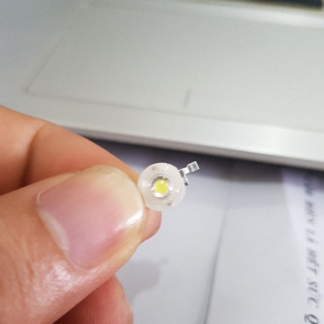 Nhân led 1w (bóng led) 3.2v ánh sáng trắng chuyên dùng cho đèn pin siêu sáng