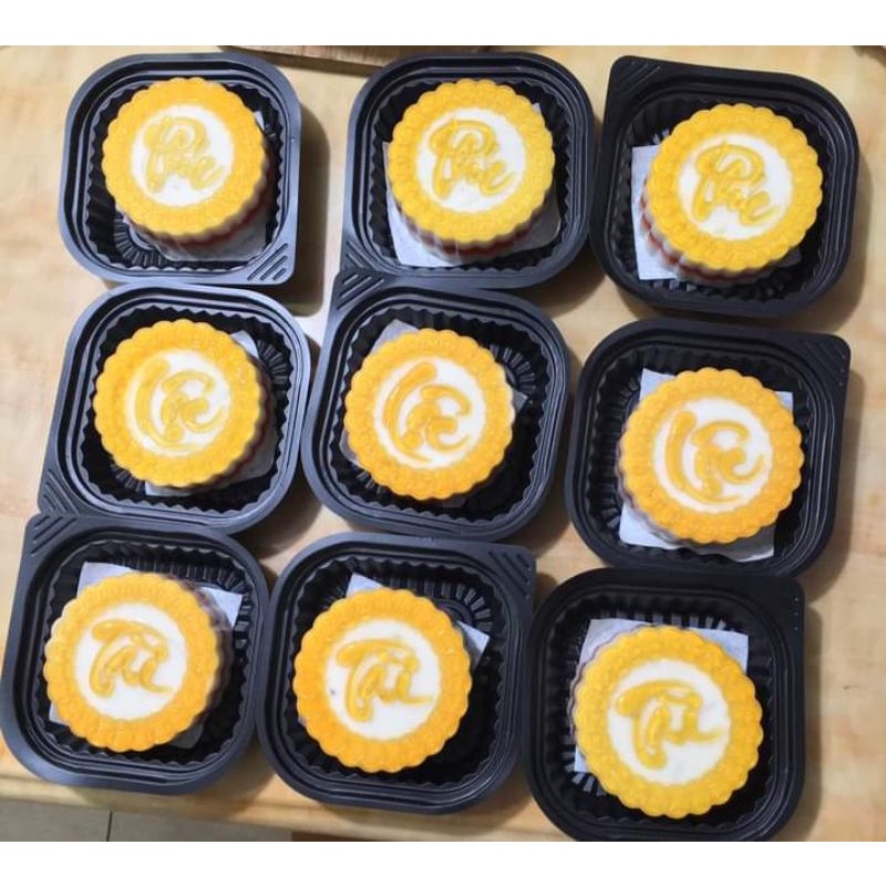 50 hộp đựng đế đen nắp trong đựng 1 bánh rau câu trung thu 9 cm