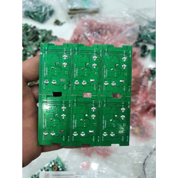Mạch hạ áp 12/24VDC xuống 5VDC 3A CT03 hàng mới