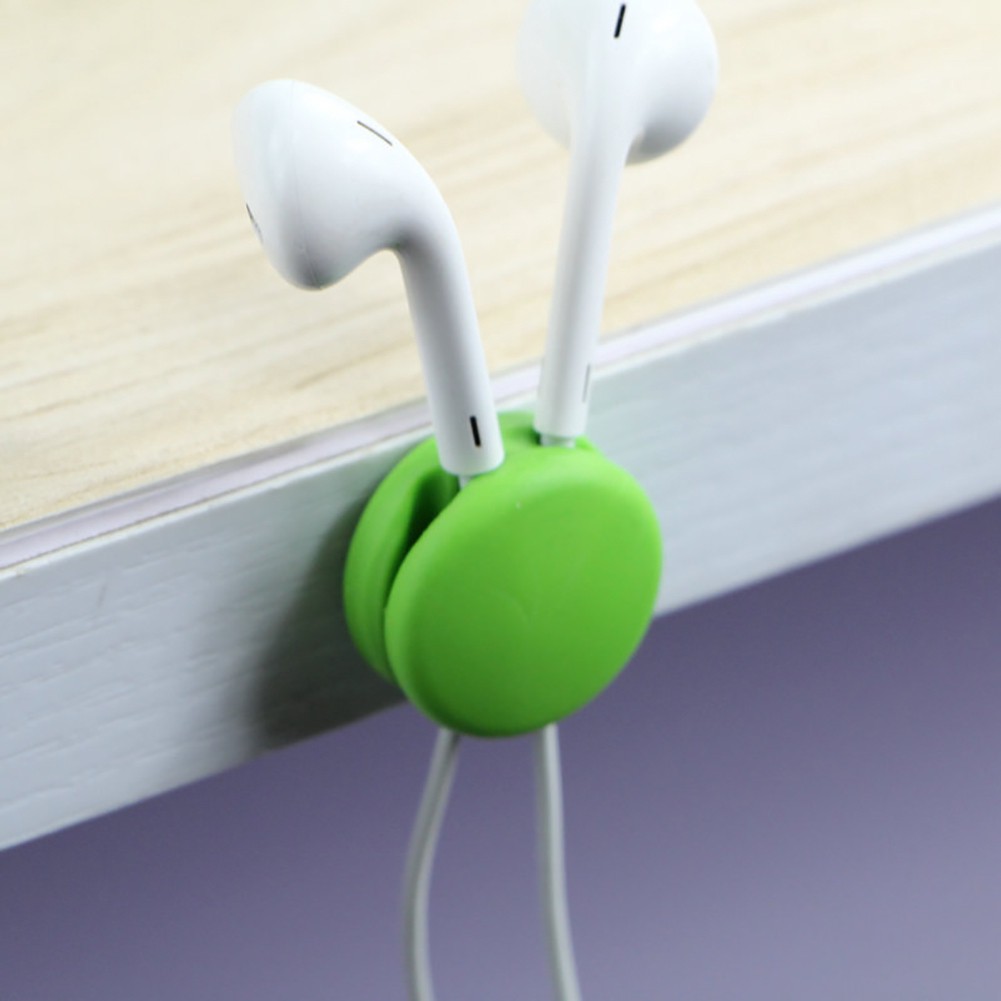 Dụng cụ giữ cố định dây cáp sạc USB