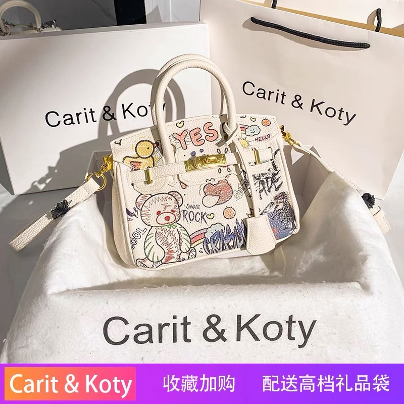 Túi xách Carti&Koty in hoạ tiết siêu dễ thương da đẹp kèm feedback thật