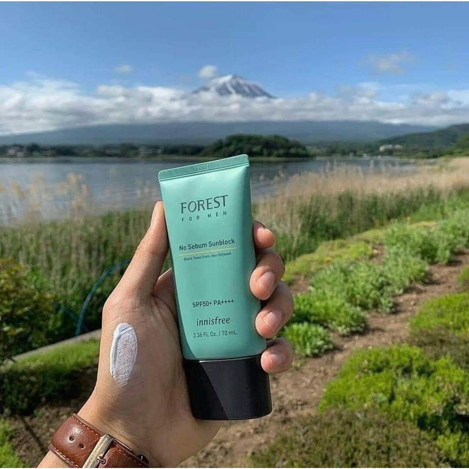 Kem Chống Nắng Dành Cho Nam Innisfree Forest For Men No Sebum Sunblock SPF50+ PA++