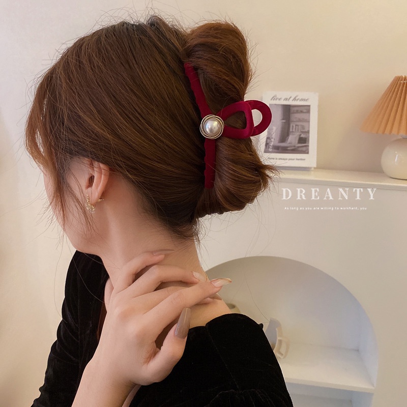 Kẹp Tóc Hình Cá Mập Đính Ngọc Trai Thời Trang Cao Cấp Cho Nữ