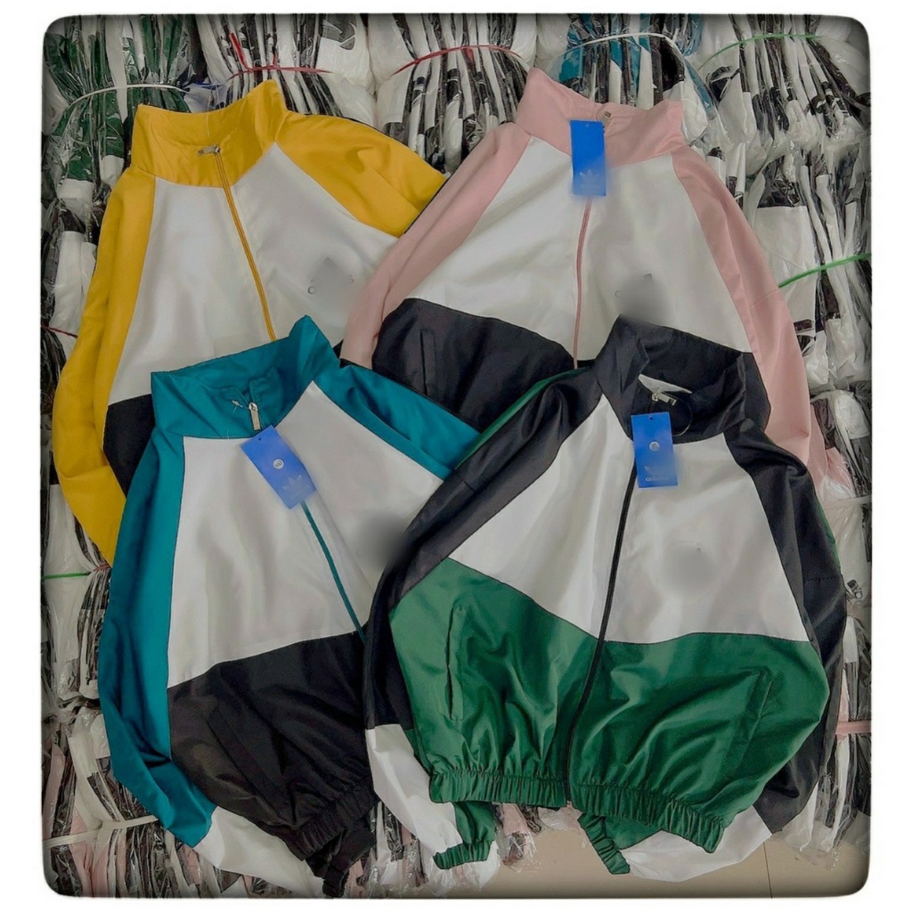Áo Khoác Dù Nữ Form Lửng 2 Lớp In Chữ Cực Xinh - CLITUS