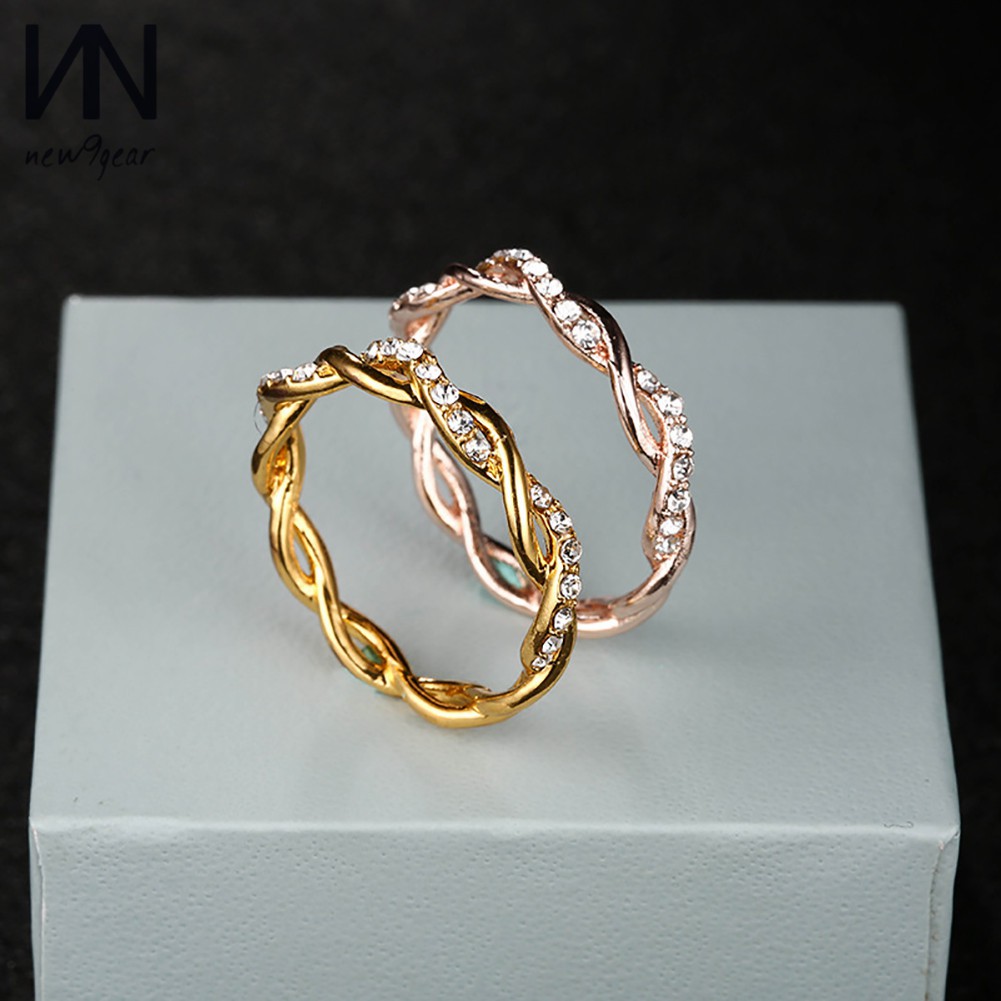 Nhẫn Đính Hôn Vàng 14K Đính Kim Cương Nhân Tạo