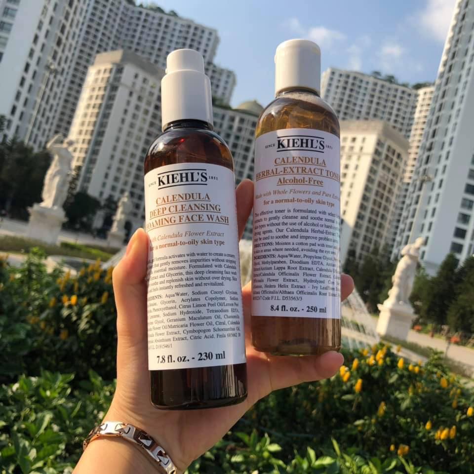 Toner hoa cúc Kiehl’s Calendula Herbal Extract Toner