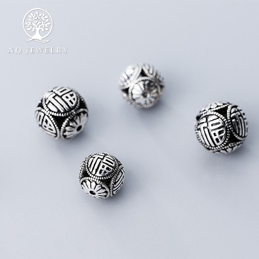 Charm bạc hình cầu họa tiết có chữ xỏ ngang - NQ Jewelry