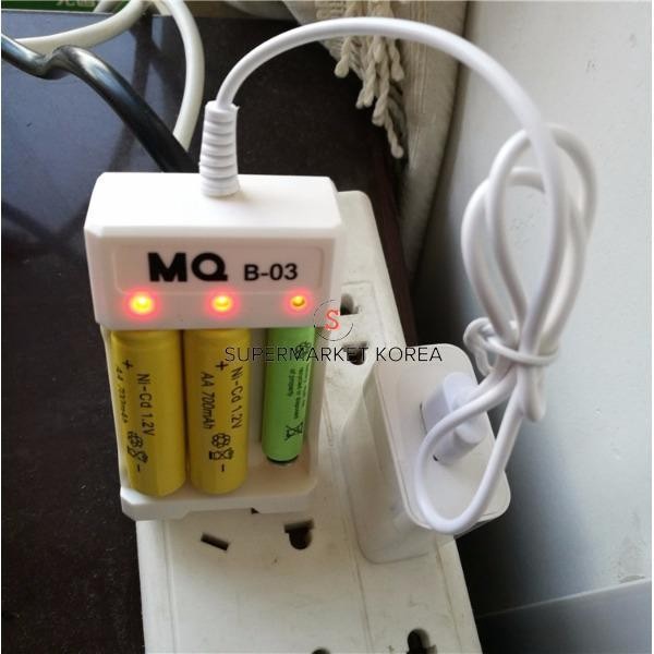 Bộ sạc ba pin đa năng dùng cho các loại pin li ion - BX2756