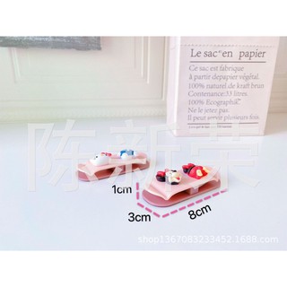 Kẹp giữ phích cắm Hello Kitty - Doremon Doraemon