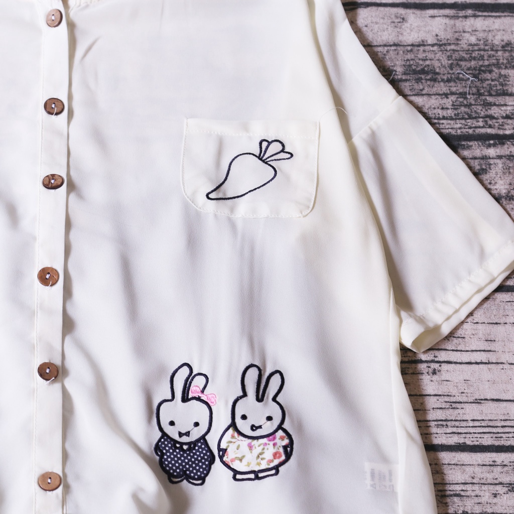 ÁO SƠ MI VOAN MỎNG CÓ MŨ THÊU HỌA TIẾT